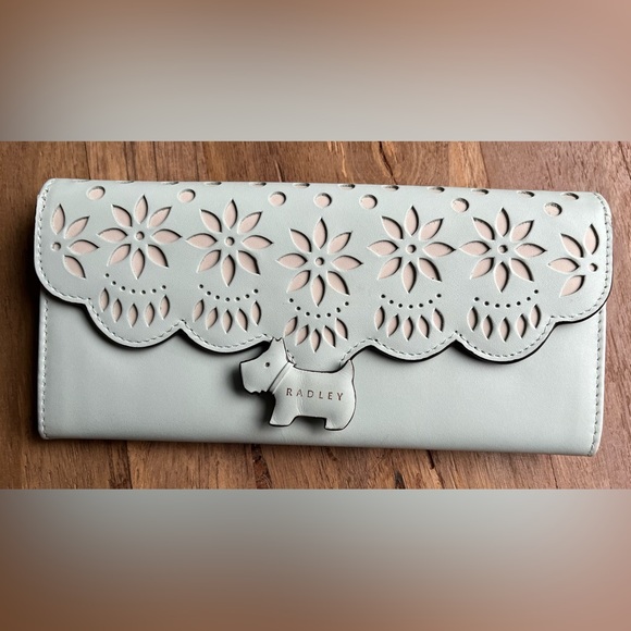 Radley London Radley Crest Broderie Flapover Large Matinee Mint Green NWOT - Picture 6 of 16